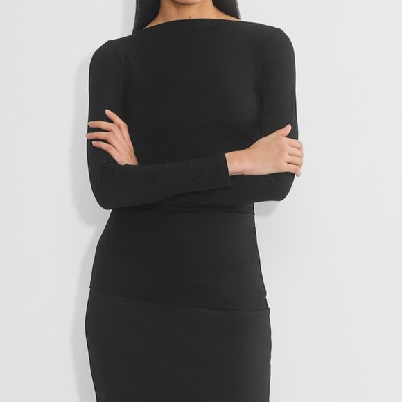 Aritzia Babaton color black GoodLux Cora Longsleeve - Picture 1 of 6